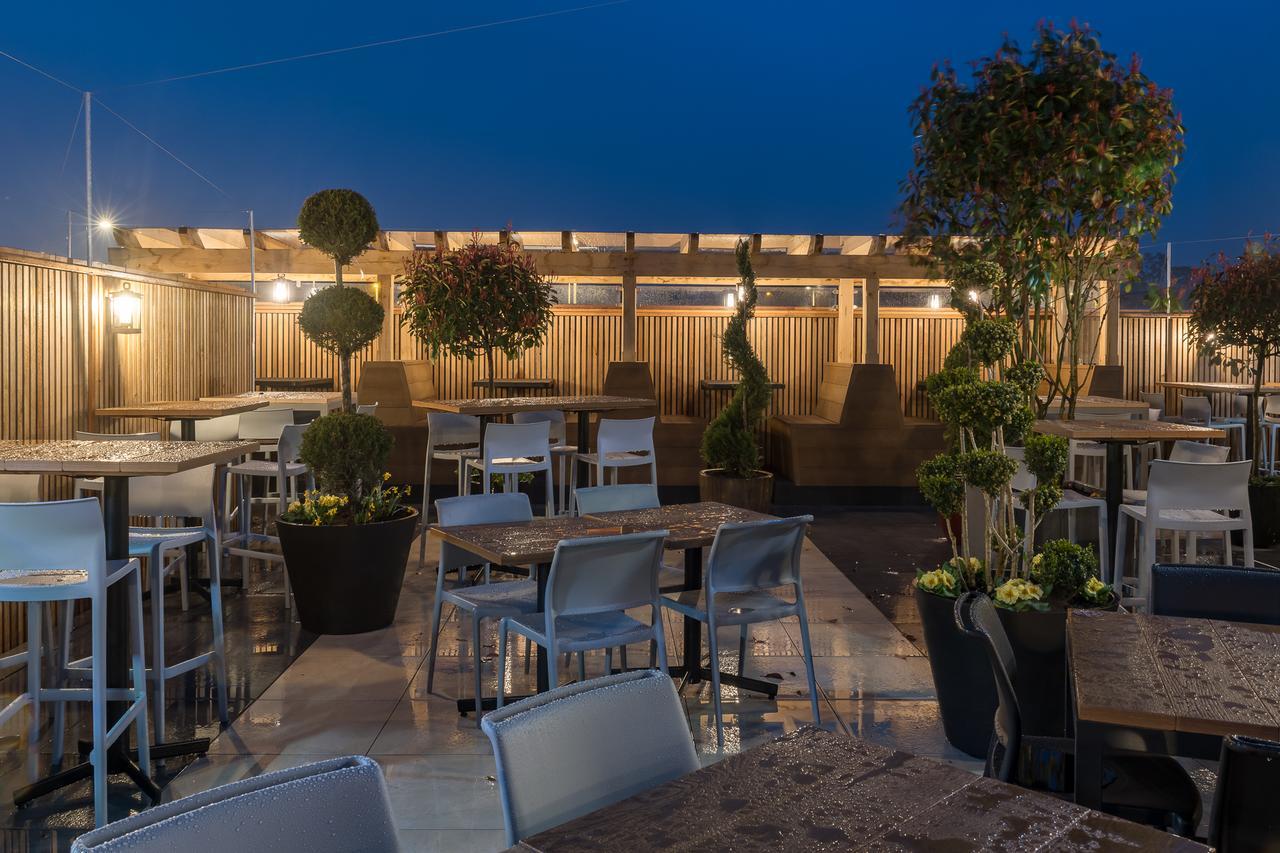The John Russell Fox Wetherspoon Hotel Andover Exterior foto